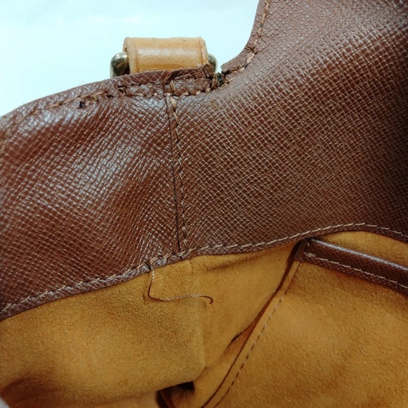 Authentic Louis Vuitton Musette Tango short shoulder Monogram bag. - Picture 16 of 16